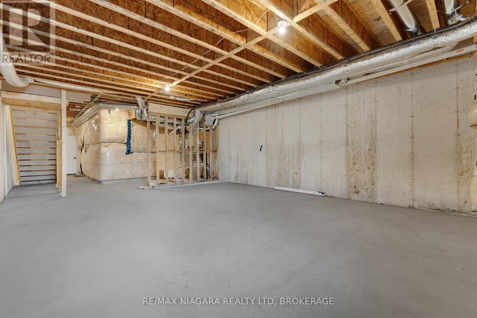Upper - 6204 Curlin Crescent, Niagara Falls, Ontario  L2H 0B8 - Photo 30 - X13416670