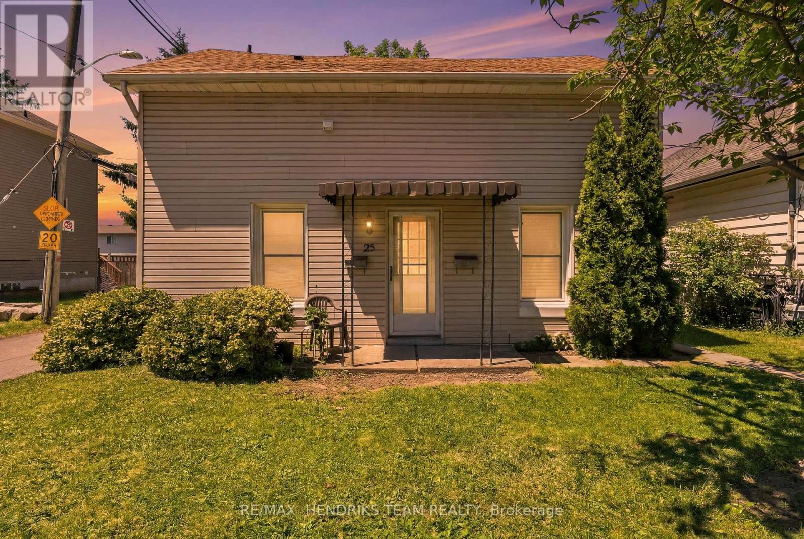 25 Bessey Street, St. Catharines, Ontario  L2T 1L9 - Photo 1 - X13420694