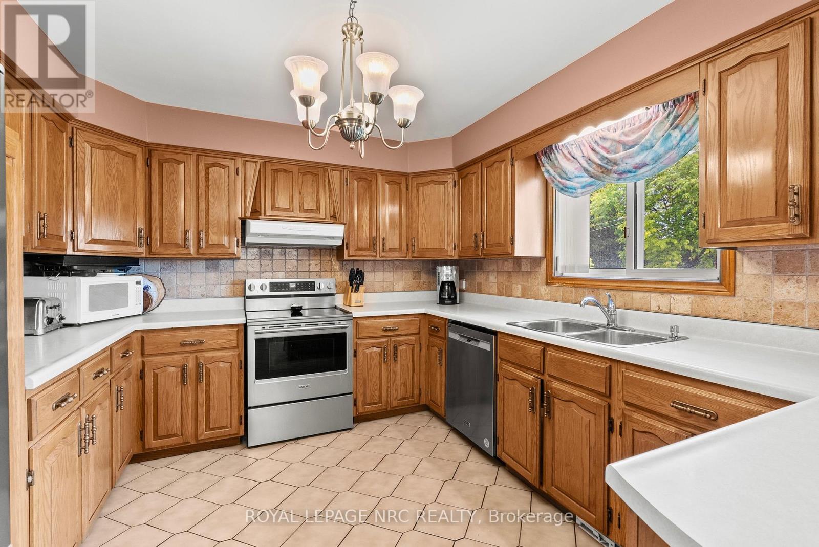 14 Tupper Drive, Thorold, Ontario  L2V 4C7 - Photo 14 - X13429856