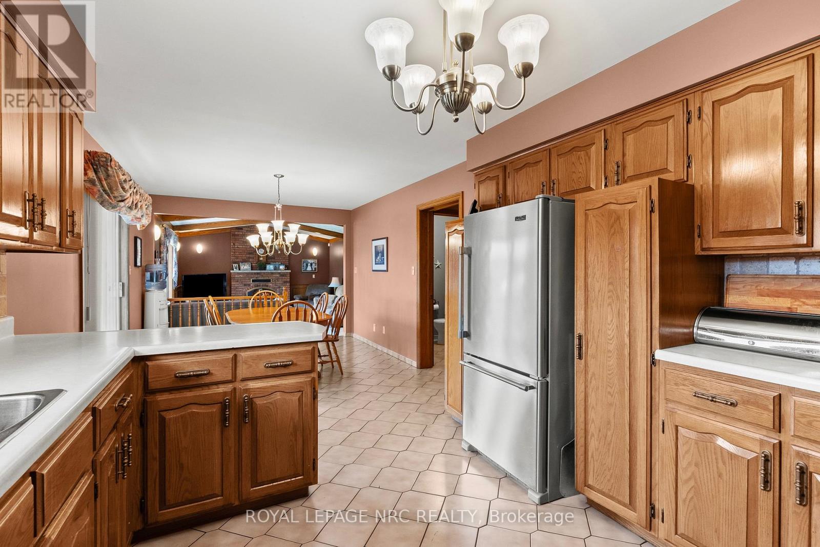 14 Tupper Drive, Thorold, Ontario  L2V 4C7 - Photo 15 - X13429856