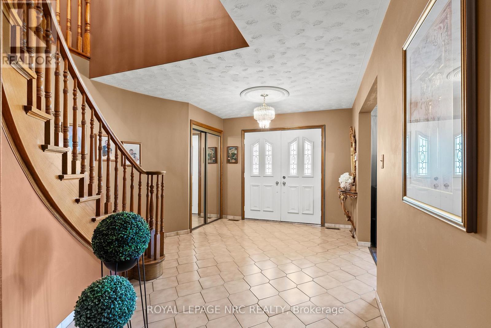 14 Tupper Drive, Thorold, Ontario  L2V 4C7 - Photo 7 - X13429856