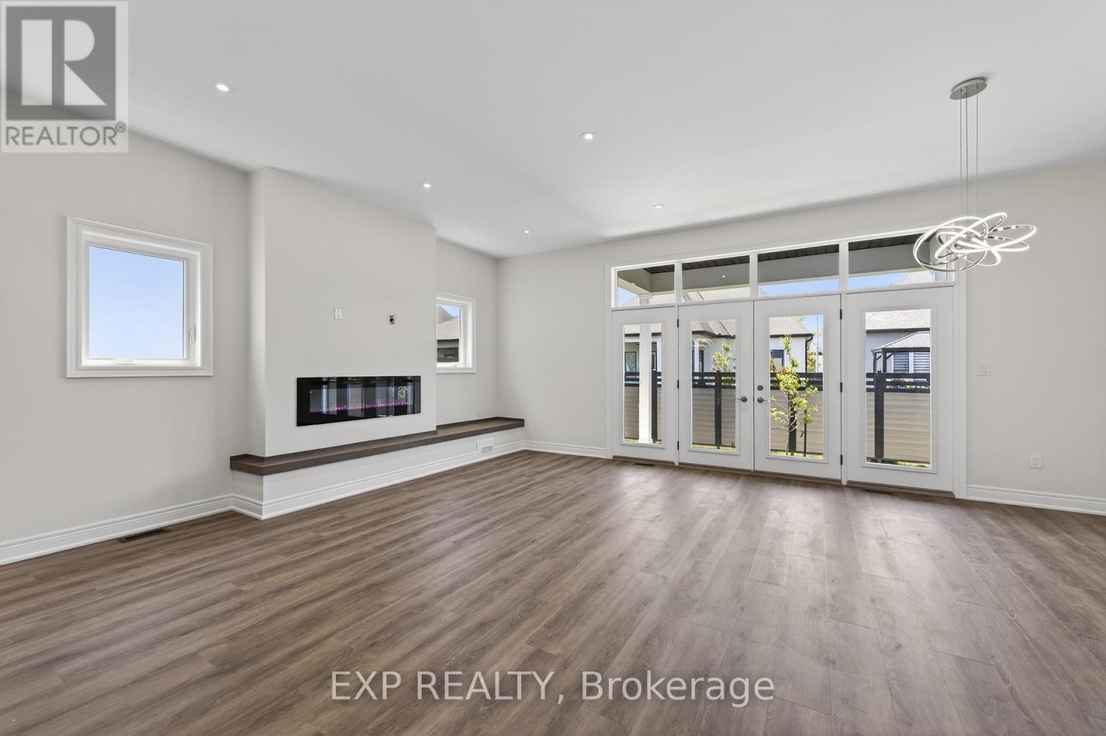 6 Butternut Crescent, Fort Erie, Ontario  L0S 1N0 - Photo 2 - X13440220