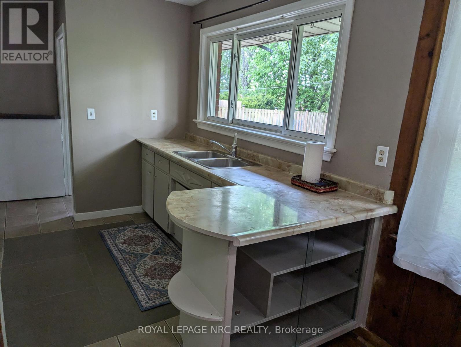 6094 Stevens Street, Niagara Falls, Ontario  L2E 3A3 - Photo 13 - X13443514