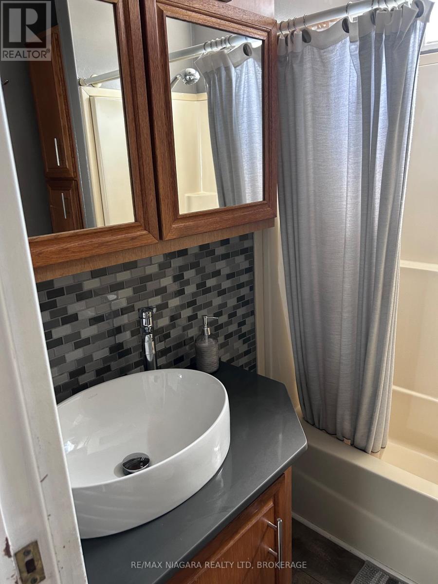 48 Quarry View Village, Port Colborne, Ontario  L0S 1R0 - Photo 11 - X13444026