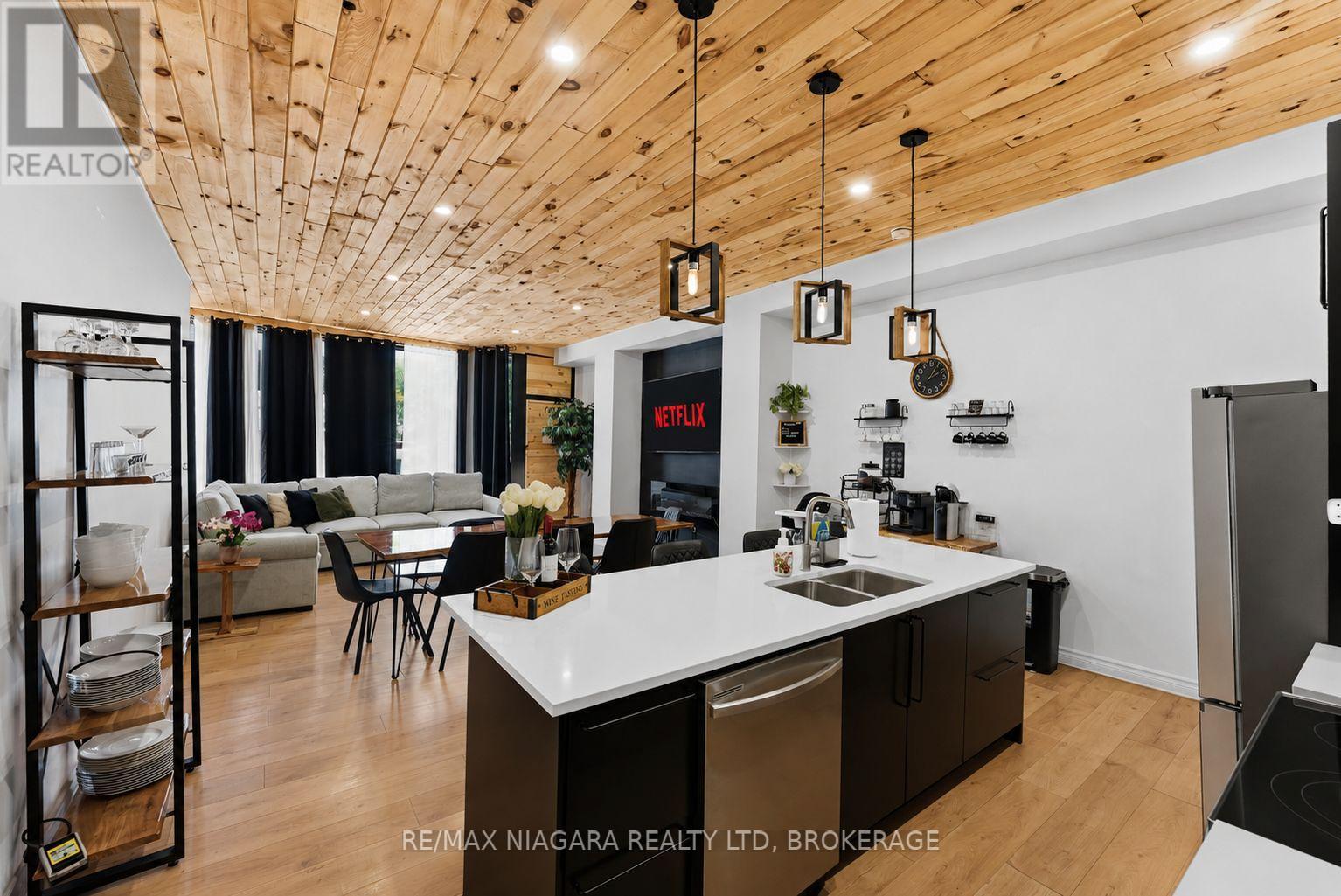 6043 Main Street, Niagara Falls, Ontario  L2G 6A1 - Photo 6 - X13446282