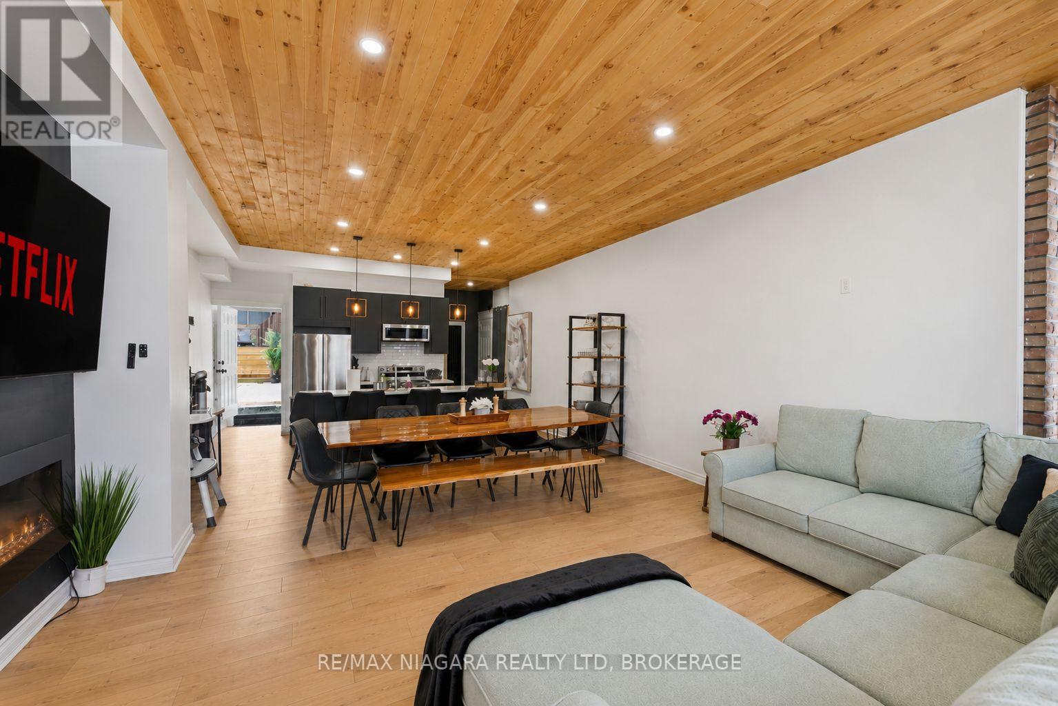 6043 Main Street, Niagara Falls, Ontario  L2G 6A1 - Photo 8 - X13446282