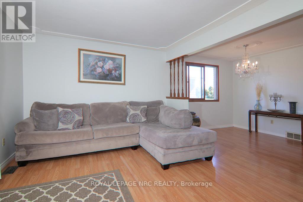 1006 Crescent Road, Fort Erie, Ontario  L2A 5X6 - Photo 19 - X13450900