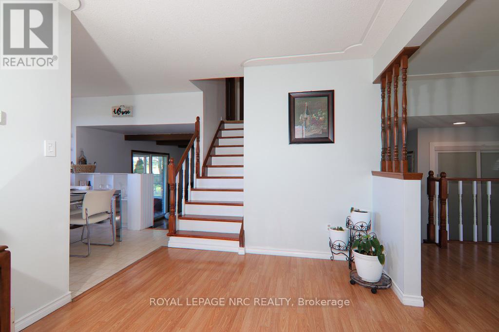 1006 Crescent Road, Fort Erie, Ontario  L2A 5X6 - Photo 36 - X13450900