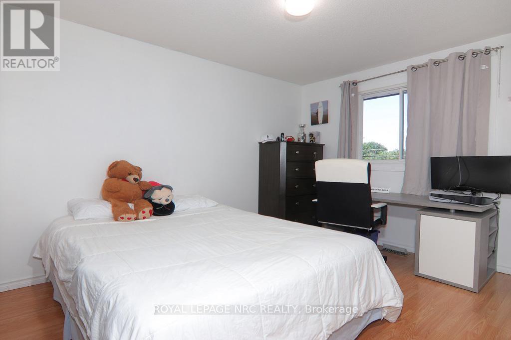 1006 Crescent Road, Fort Erie, Ontario  L2A 5X6 - Photo 38 - X13450900