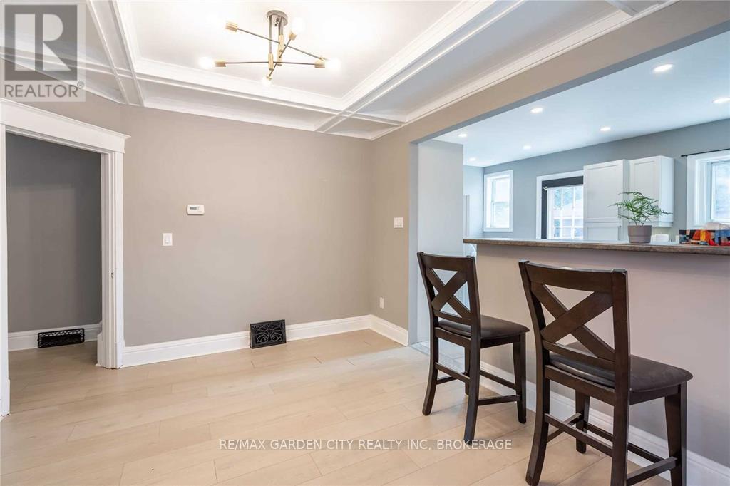 96 Beechwood Avenue, Hamilton, Ontario  L8L 2S6 - Photo 12 - X13452436