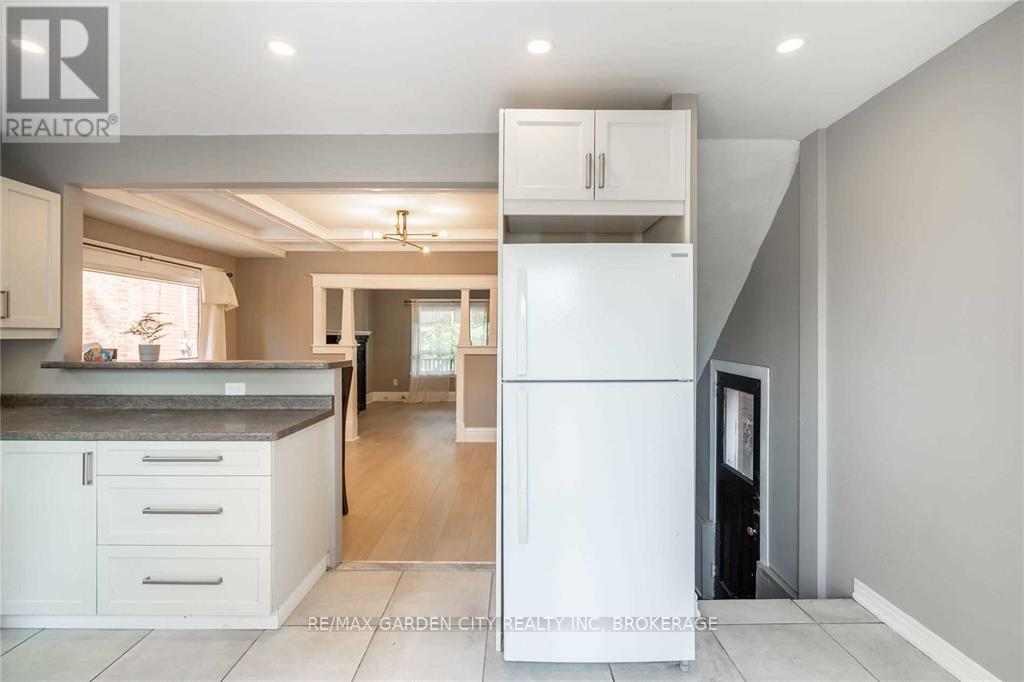 96 Beechwood Avenue, Hamilton, Ontario  L8L 2S6 - Photo 18 - X13452436