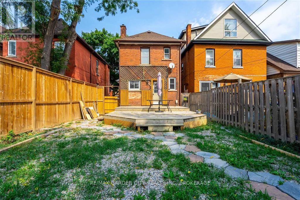 96 Beechwood Avenue, Hamilton, Ontario  L8L 2S6 - Photo 33 - X13452436