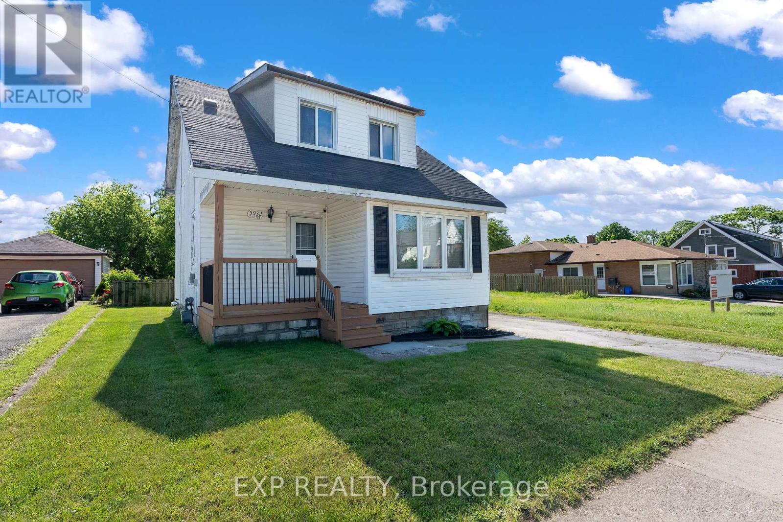 5932 Carlton Avenue, Niagara Falls, Ontario  L2G 5J5 - Photo 1 - X13452826