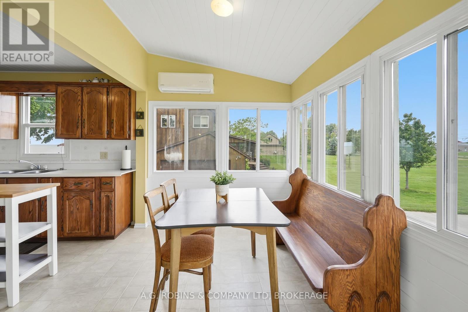 11803 Lakeshore Road, Wainfleet, Ontario  L0S 1V0 - Photo 12 - X13449468