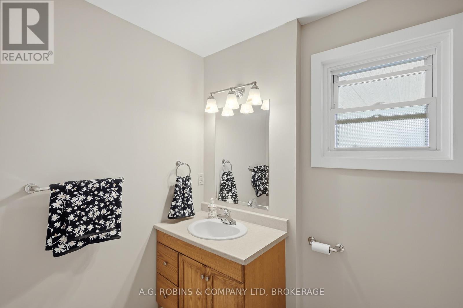 11803 Lakeshore Road, Wainfleet, Ontario  L0S 1V0 - Photo 27 - X13449468