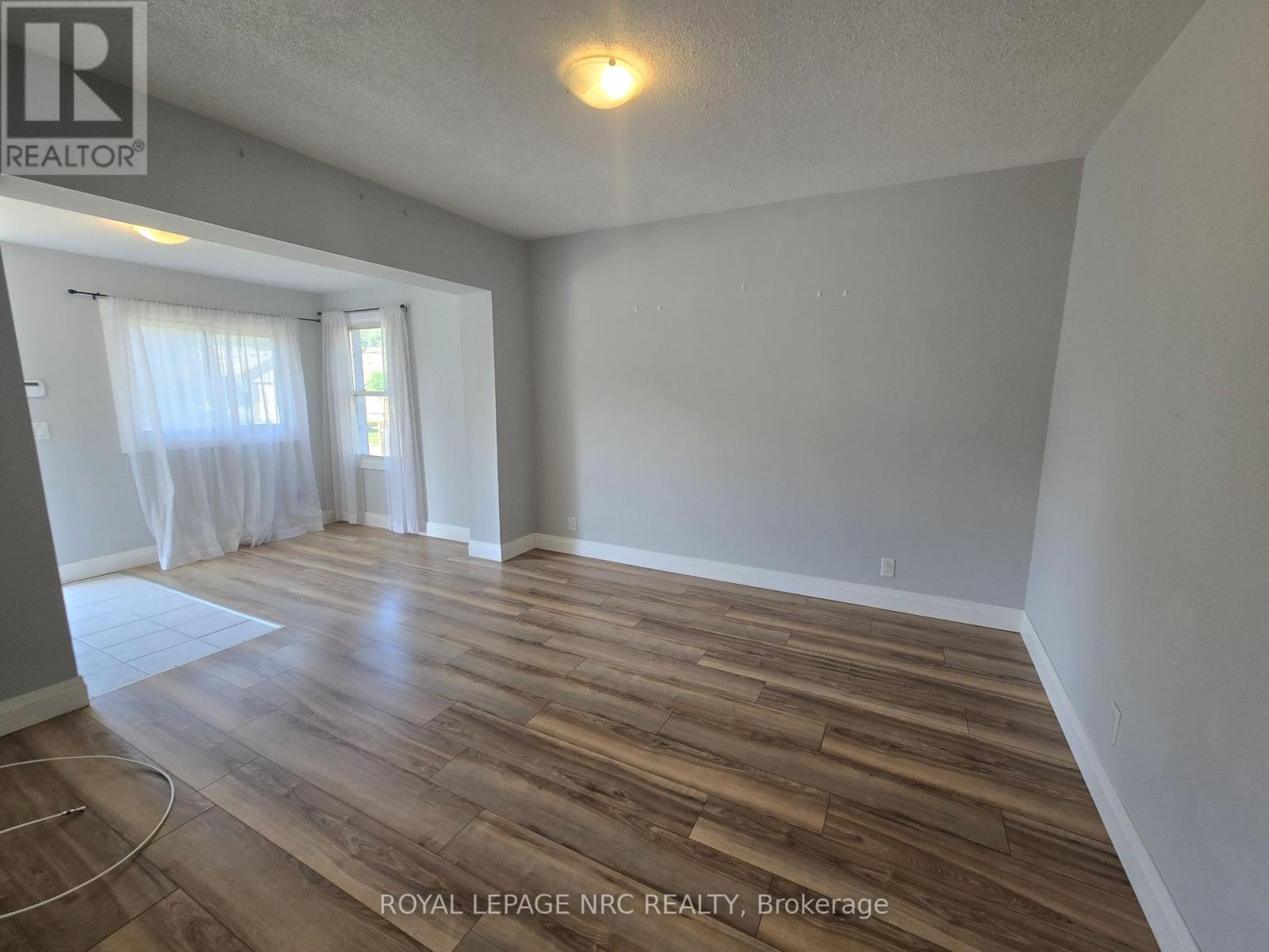 Main - 271 Emerick Avenue, Fort Erie, Ontario  L2A 2W4 - Photo 4 - X13454952