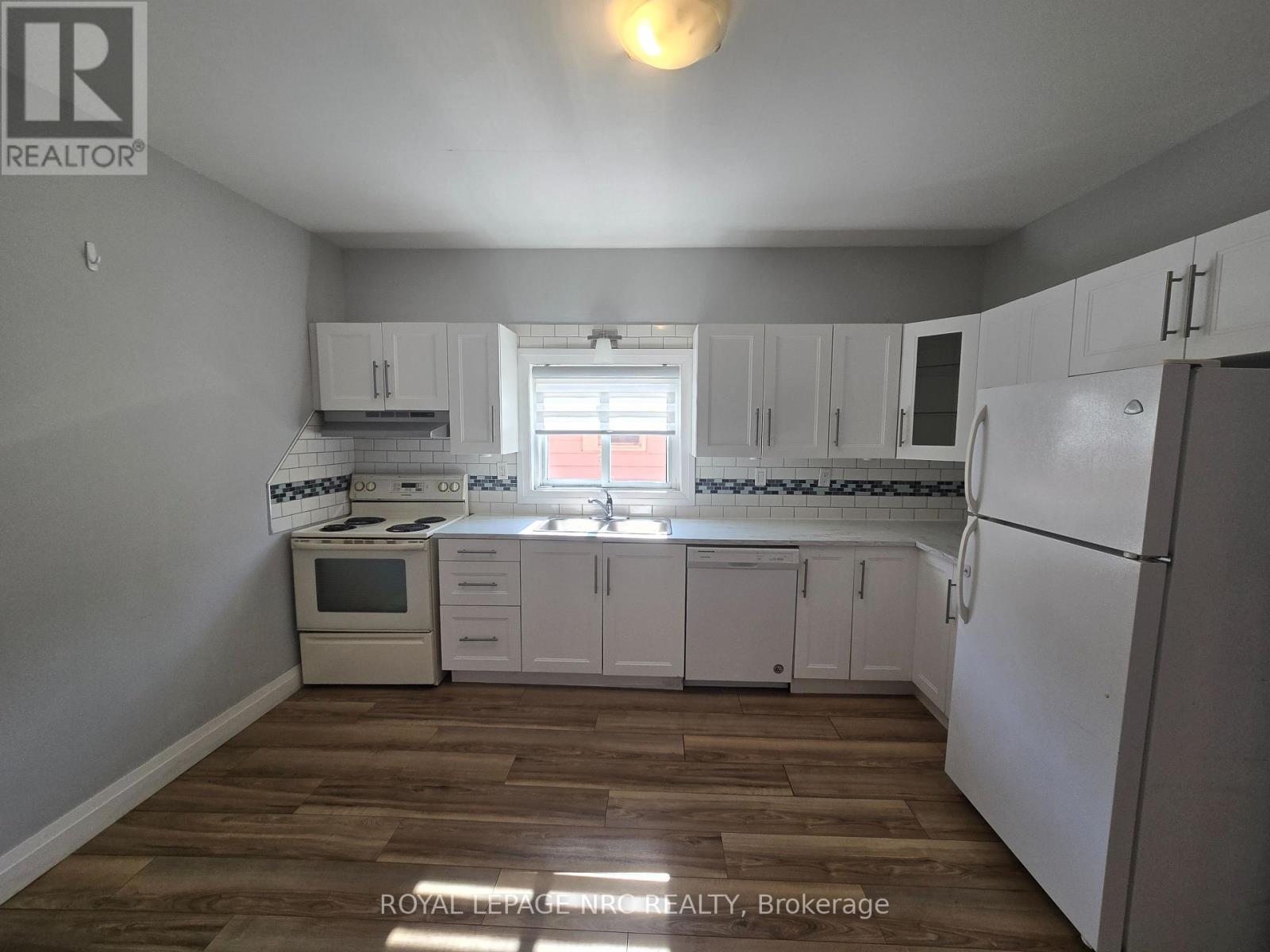 Main - 271 Emerick Avenue, Fort Erie, Ontario  L2A 2W4 - Photo 5 - X13454952