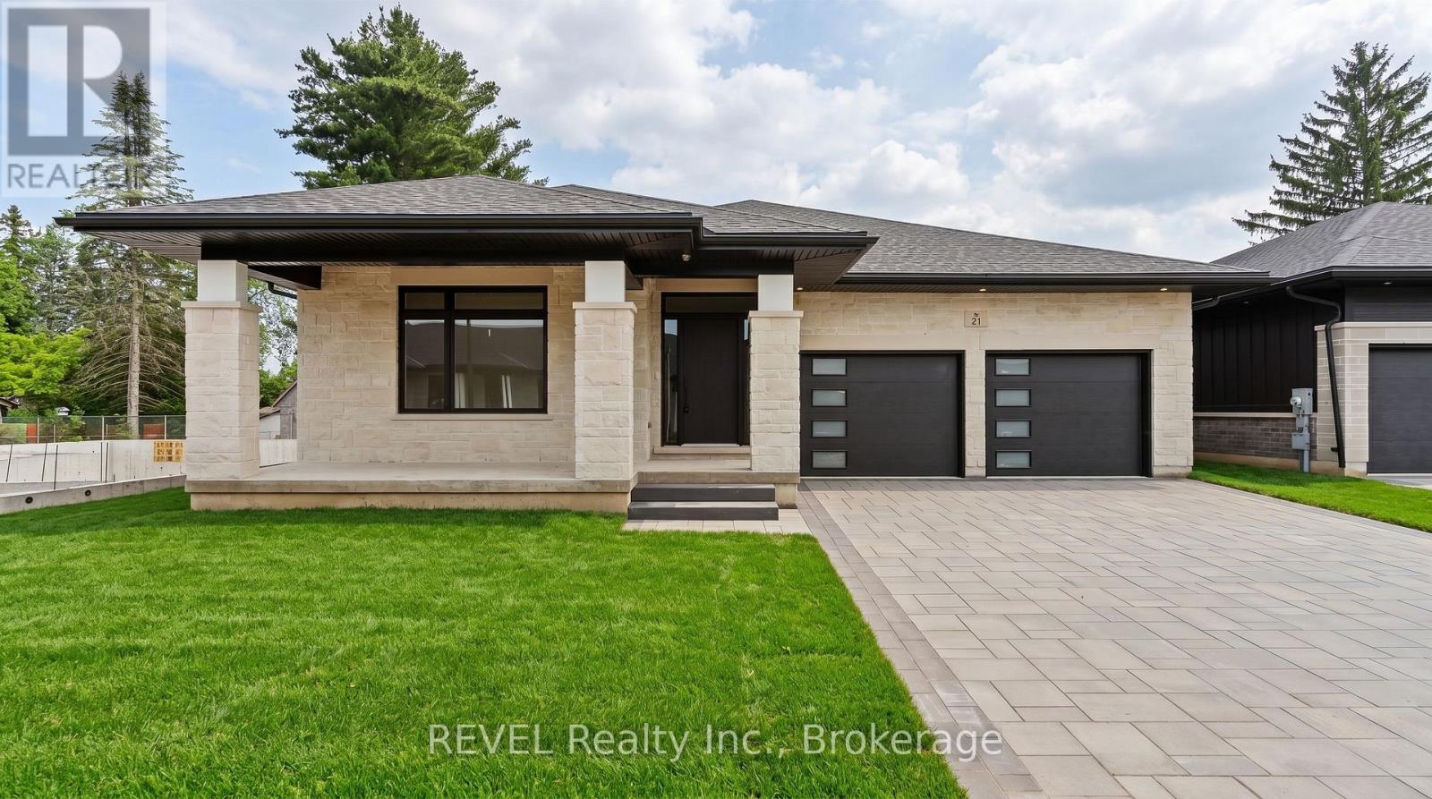 23 Accursi Crescent, Pelham, Ontario  L0S 1E4 - Photo 1 - X13457316