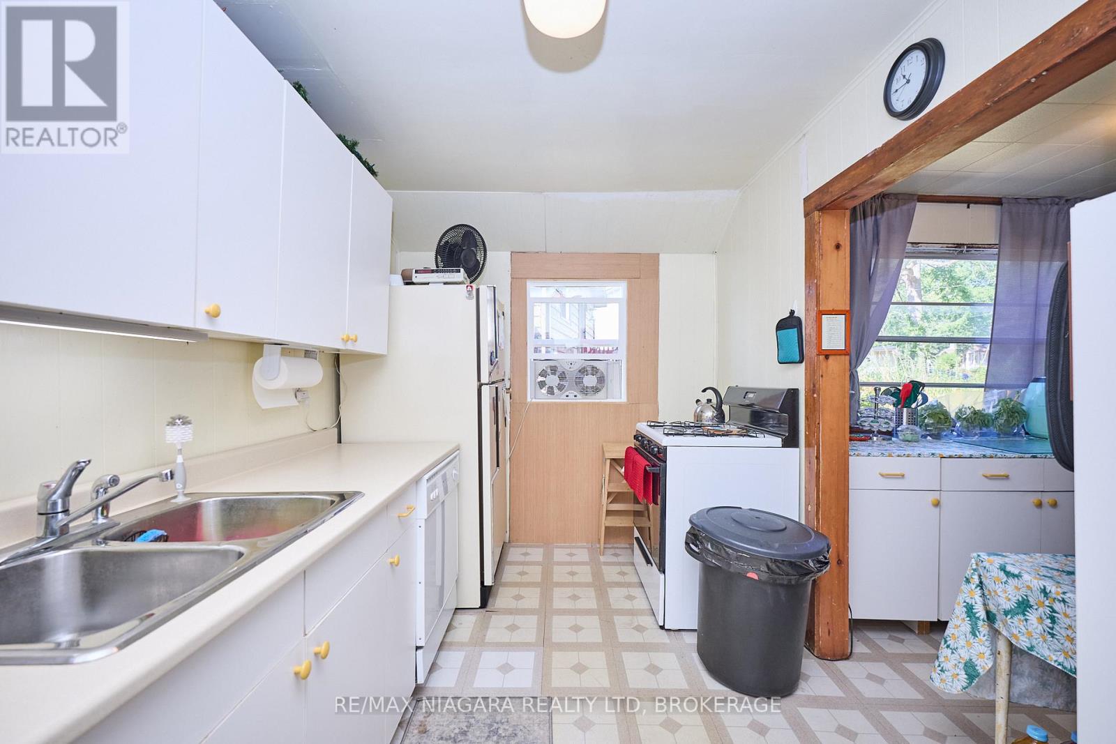 3803 Terrace Lane, Fort Erie, Ontario  L0S 1B0 - Photo 12 - X13458480