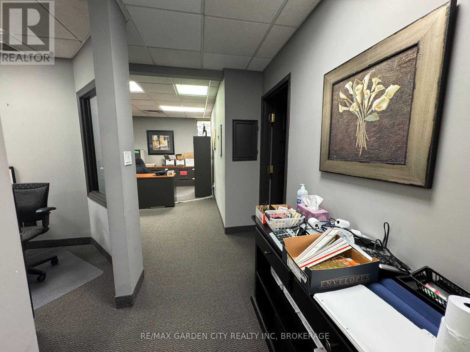 2nd Floor - 236 Glenridge Avenue, St. Catharines, Ontario  L2T 3J9 - Photo 4 - X13458622