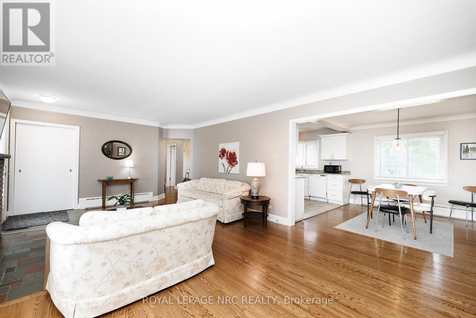 24 Munro Street, Thorold, Ontario  L2V 2V8 - Photo 11 - X13459896