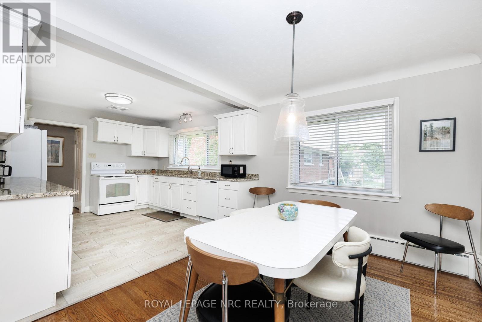 24 Munro Street, Thorold, Ontario  L2V 2V8 - Photo 13 - X13459896