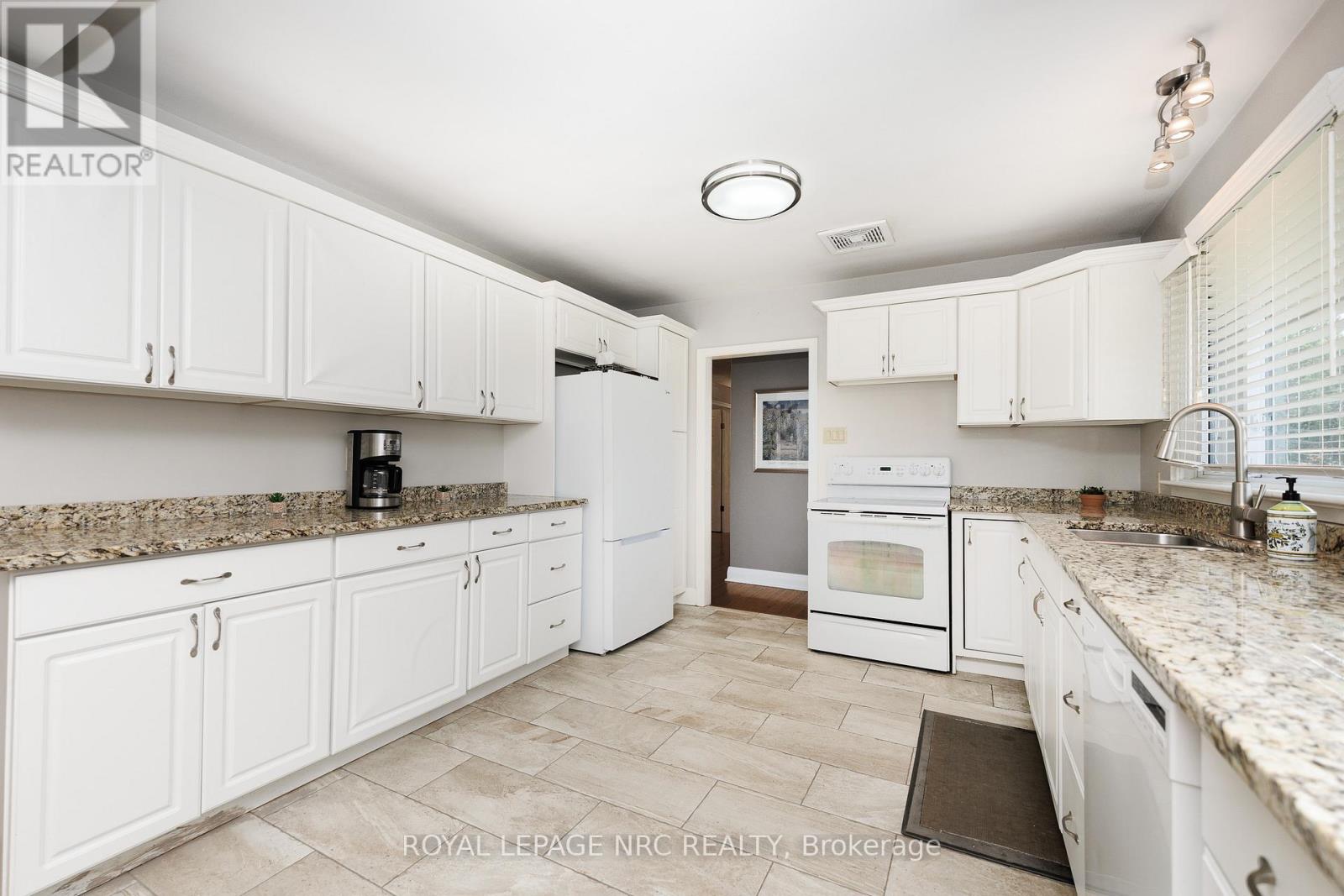 24 Munro Street, Thorold, Ontario  L2V 2V8 - Photo 15 - X13459896