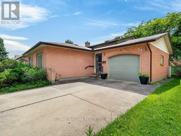 34 Crestcombe Road, St. Catharines, Ontario  L2S 2J4 - Photo 2 - X13459954