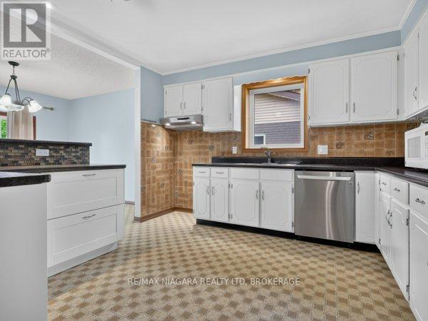 34 Crestcombe Road, St. Catharines, Ontario  L2S 2J4 - Photo 6 - X13459954