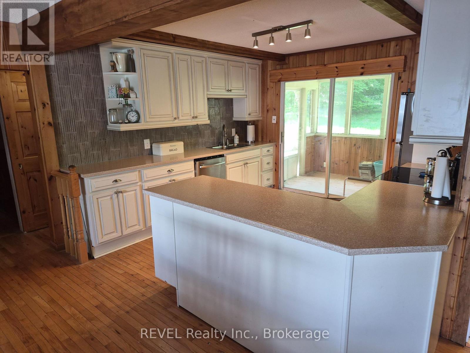 1031 Butterfly Road, Muskoka Lakes, Ontario  P0C 1A0 - Photo 23 - X13460074