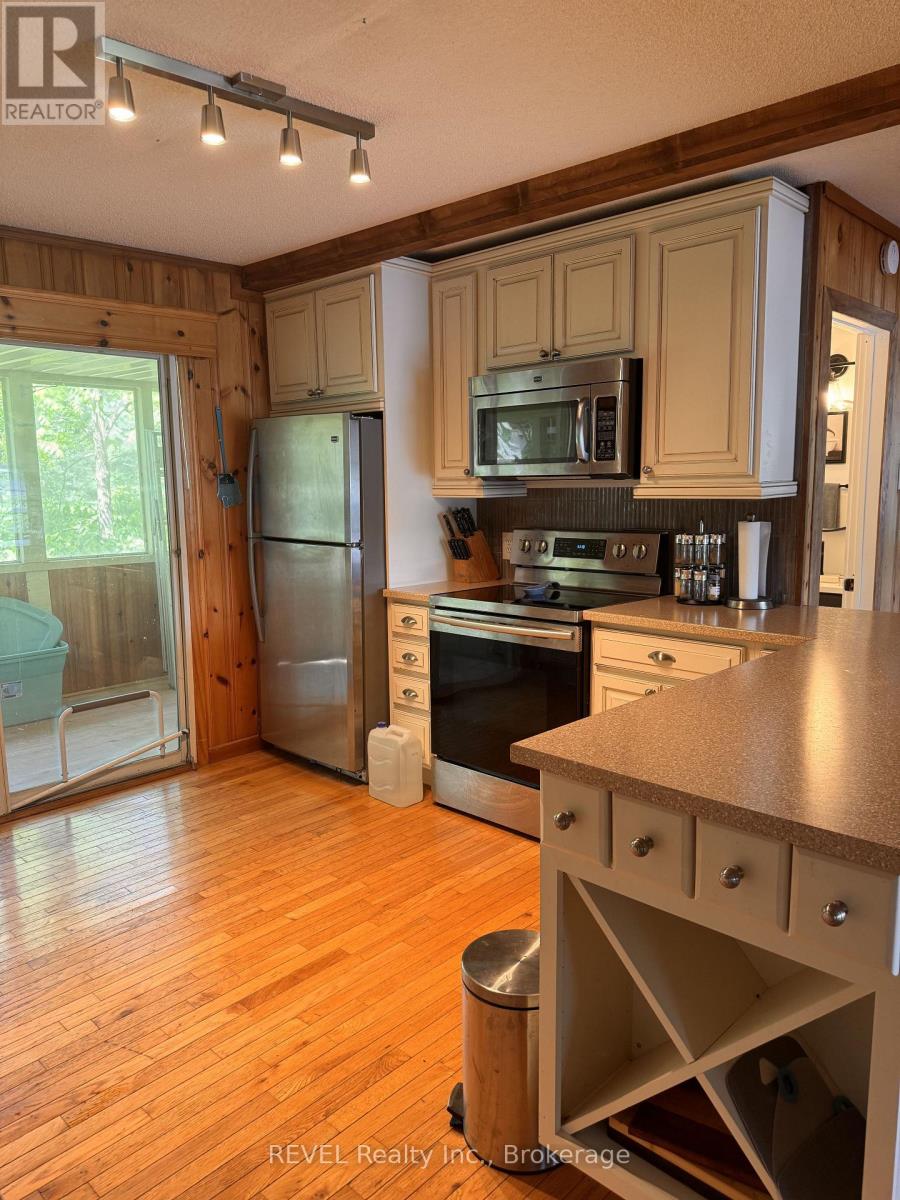 1031 Butterfly Road, Muskoka Lakes, Ontario  P0C 1A0 - Photo 25 - X13460074