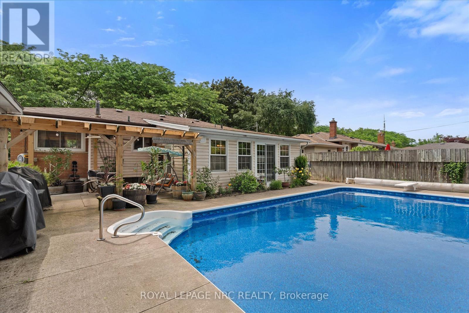 10 Wakelin Terrace, St. Catharines, Ontario  L2M 4K3 - Photo 27 - X13462152