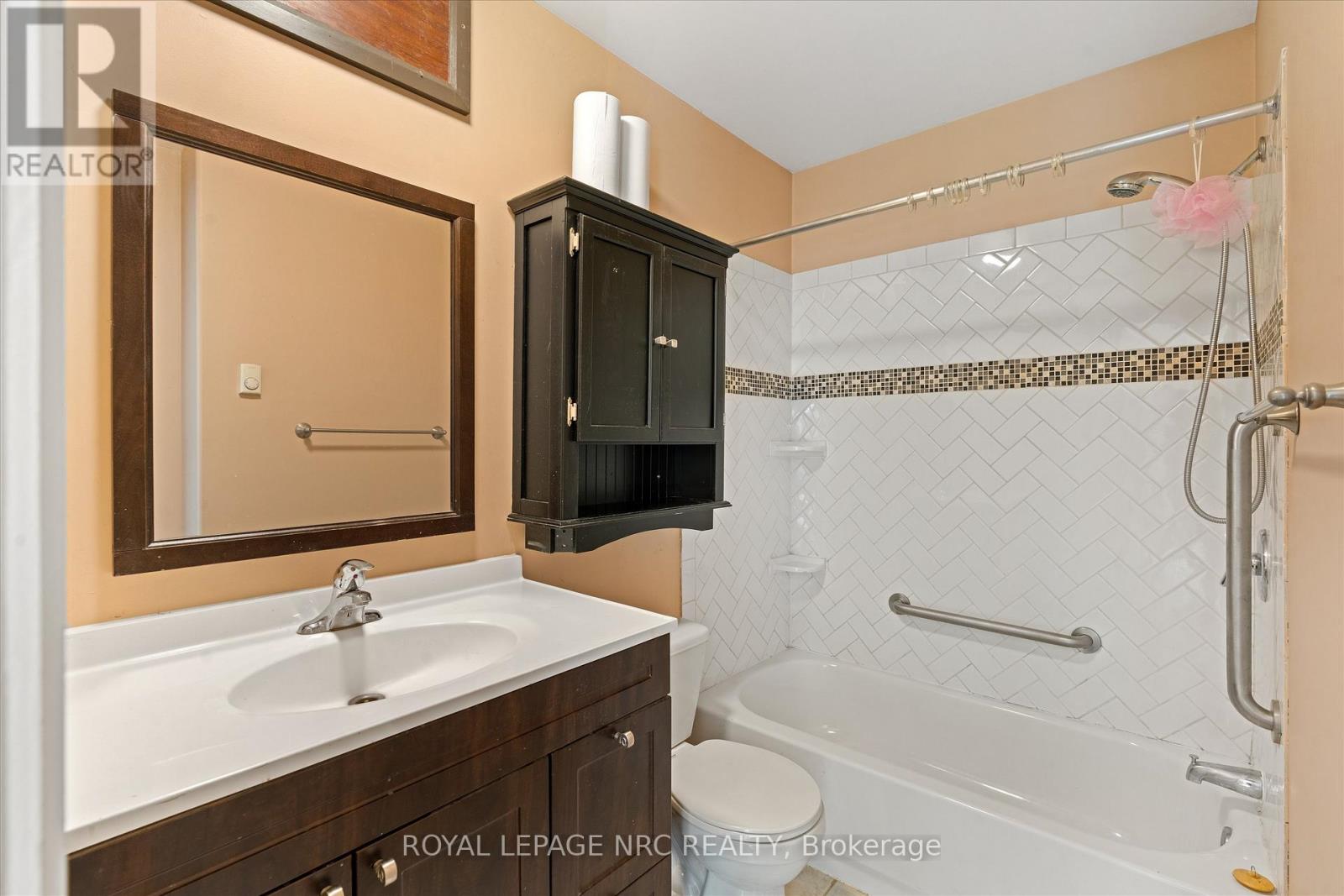 10 Wakelin Terrace, St. Catharines, Ontario  L2M 4K3 - Photo 32 - X13462152