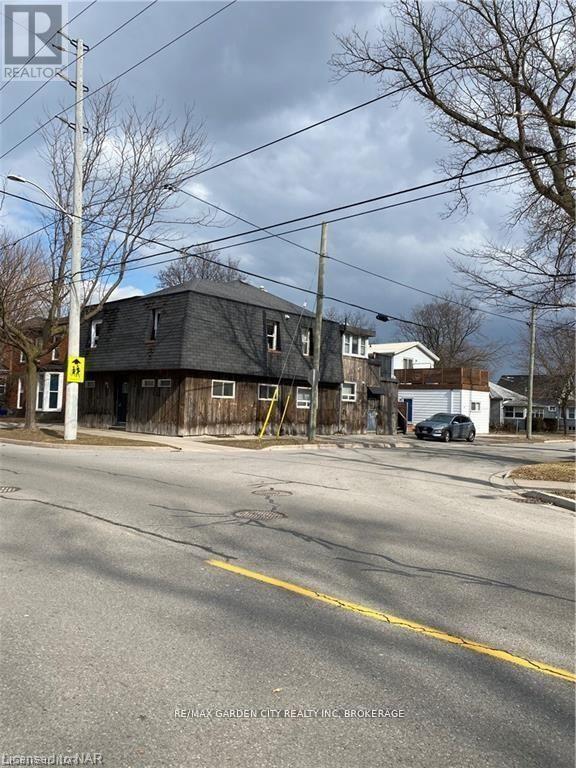 158a Lake Street, St. Catharines, Ontario  L2R 5Y7 - Photo 1 - X13463534