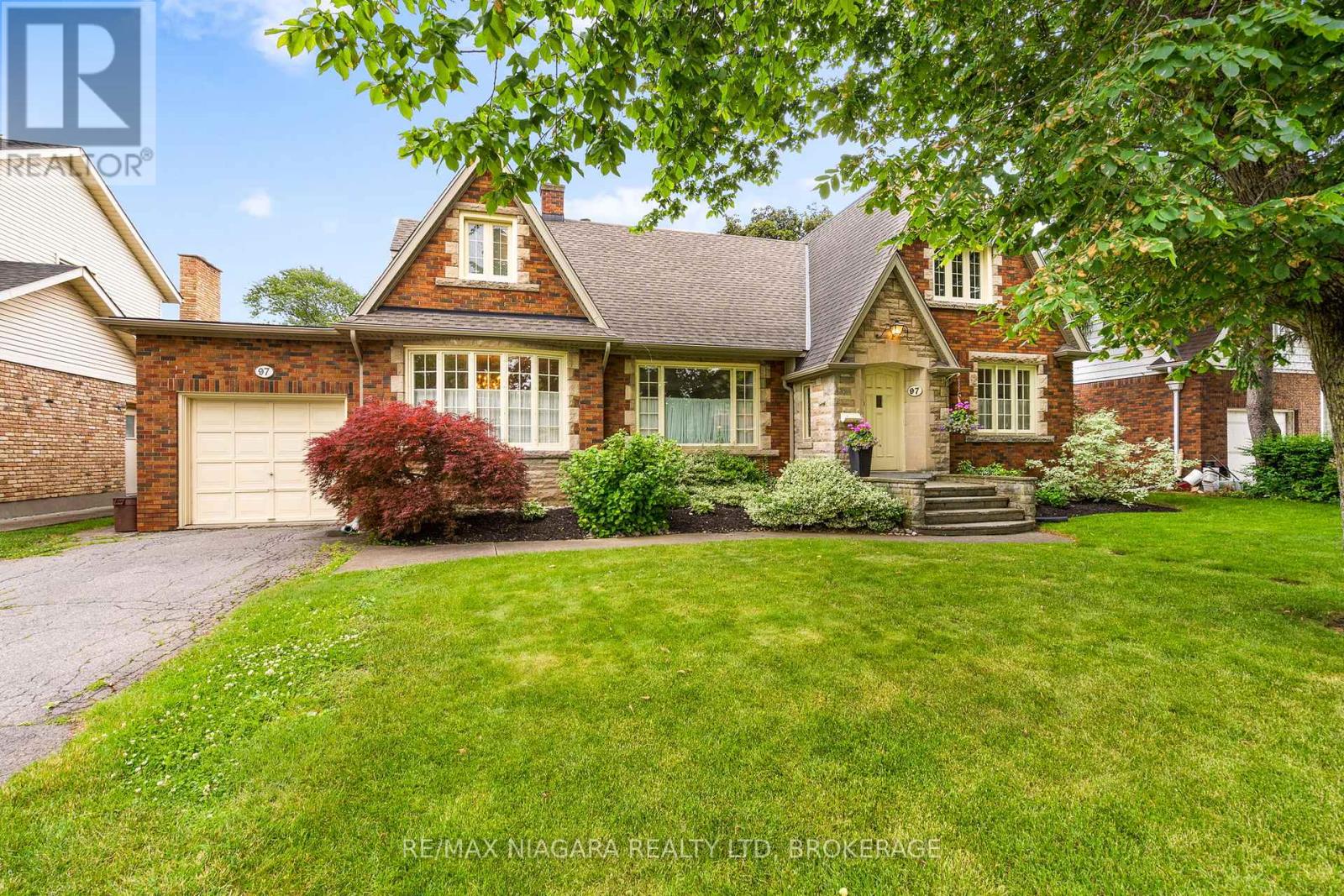 97 Glenridge Avenue, St. Catharines, Ontario  L2R 4X4 - Photo 1 - X13463976