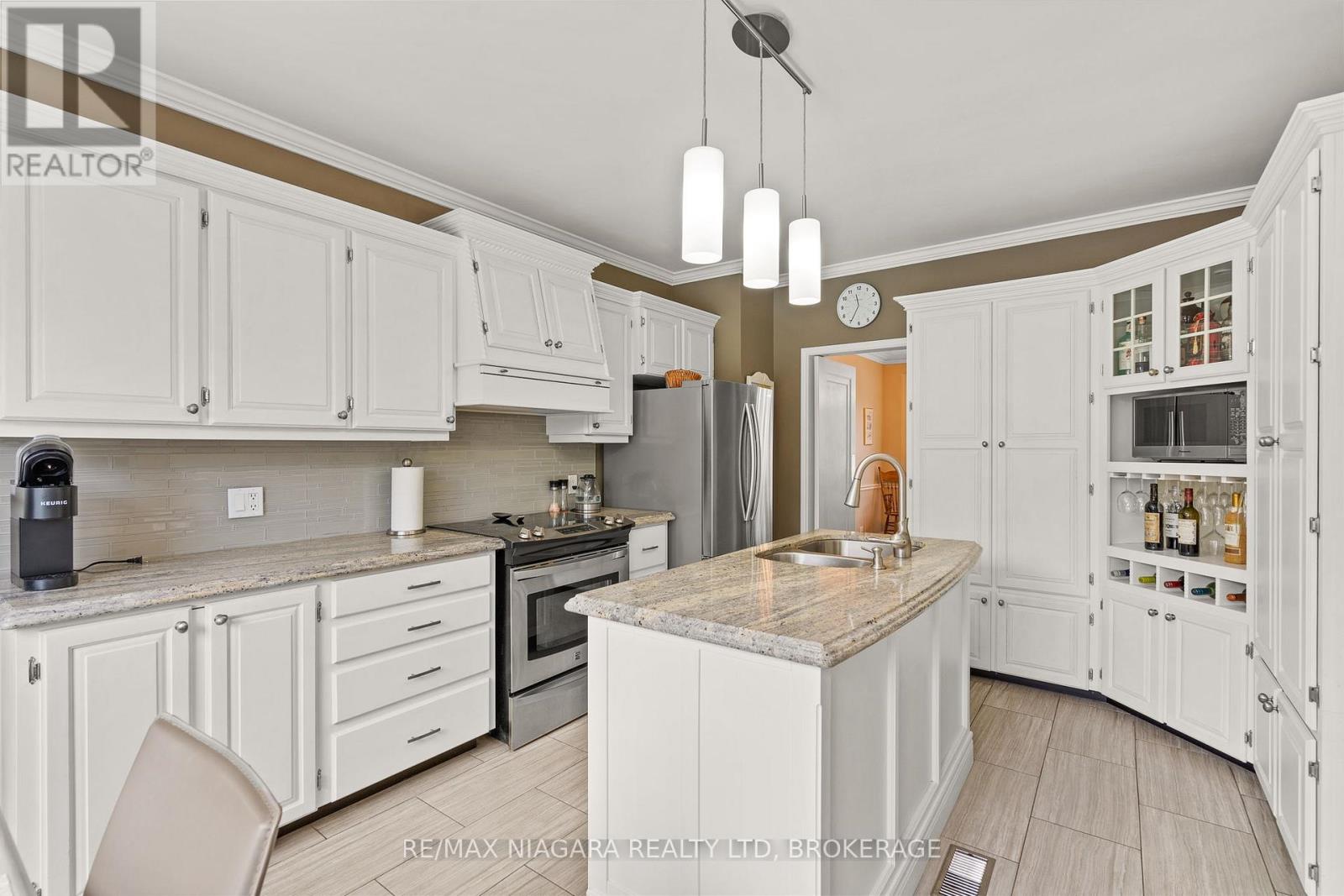 97 Glenridge Avenue, St. Catharines, Ontario  L2R 4X4 - Photo 10 - X13463976