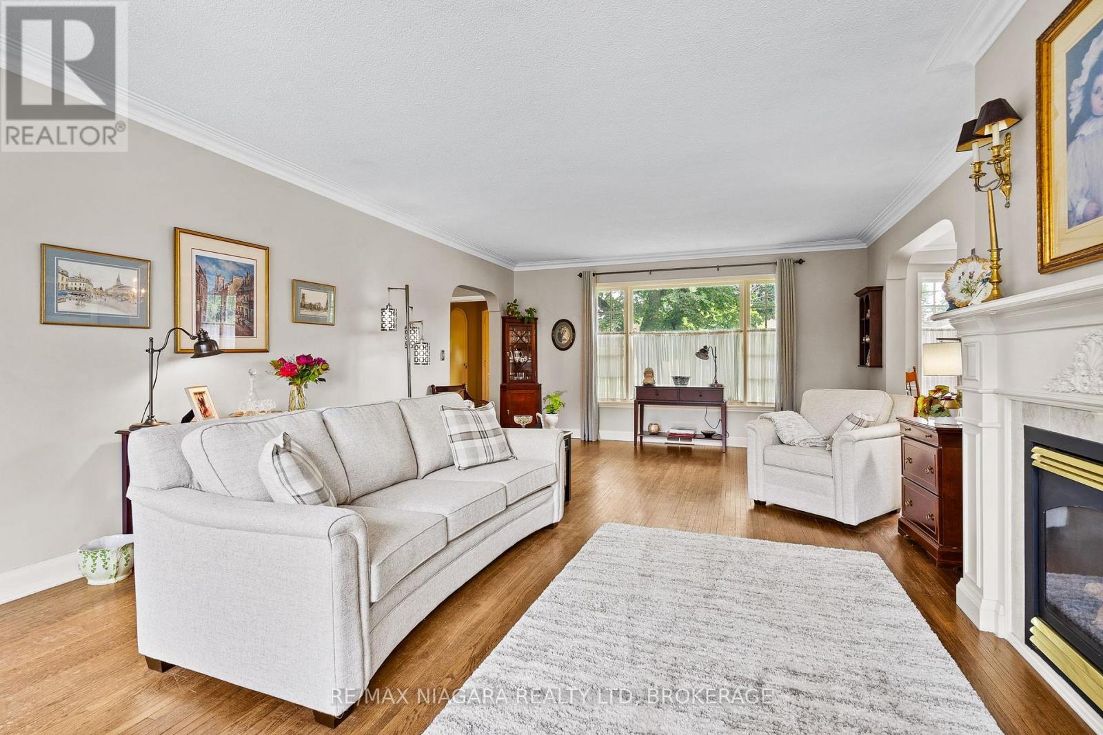 97 Glenridge Avenue, St. Catharines, Ontario  L2R 4X4 - Photo 7 - X13463976