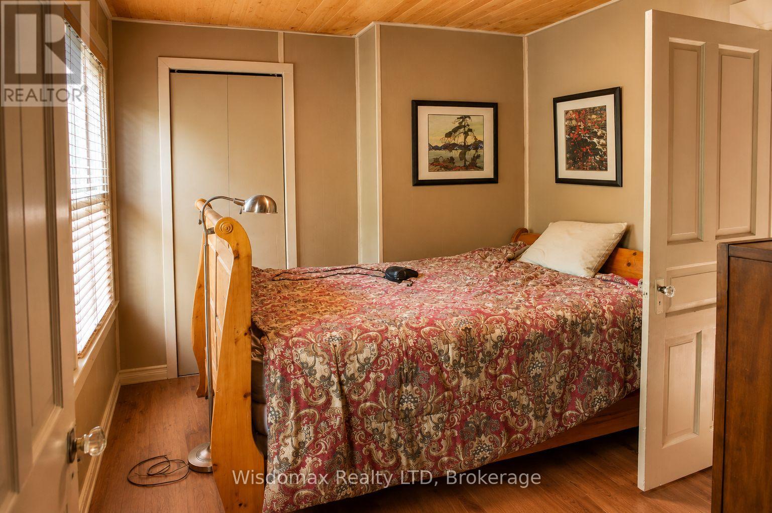 10 Rose Avenue, Thorold, Ontario  L2V 3C3 - Photo 18 - X13465326