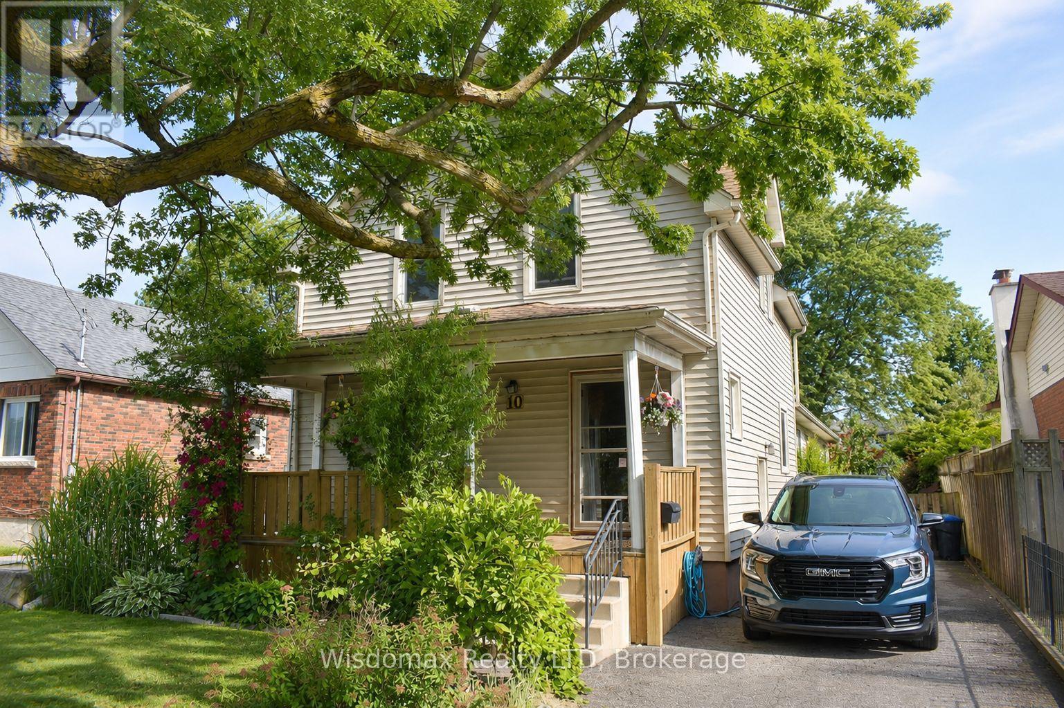 10 Rose Avenue, Thorold, Ontario  L2V 3C3 - Photo 4 - X13465326
