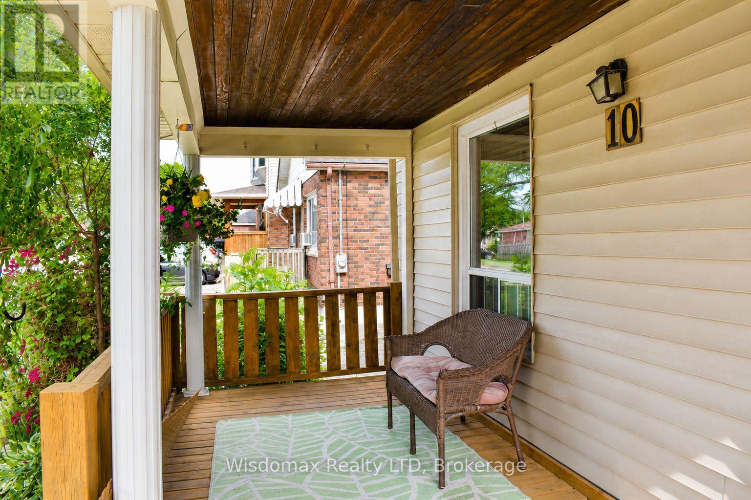 10 Rose Avenue, Thorold, Ontario  L2V 3C3 - Photo 6 - X13465326