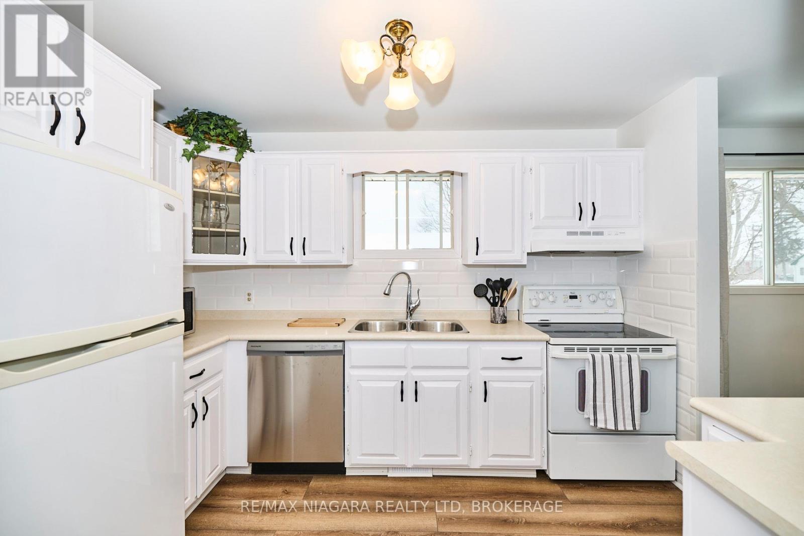 384 Dovercourt Road, Fort Erie, Ontario  L0S 1B0 - Photo 10 - X13465734