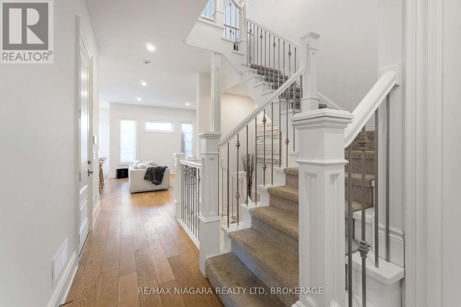15 Arbourvale Common Road, St. Catharines, Ontario  L2T 3B7 - Photo 6 - X13467316