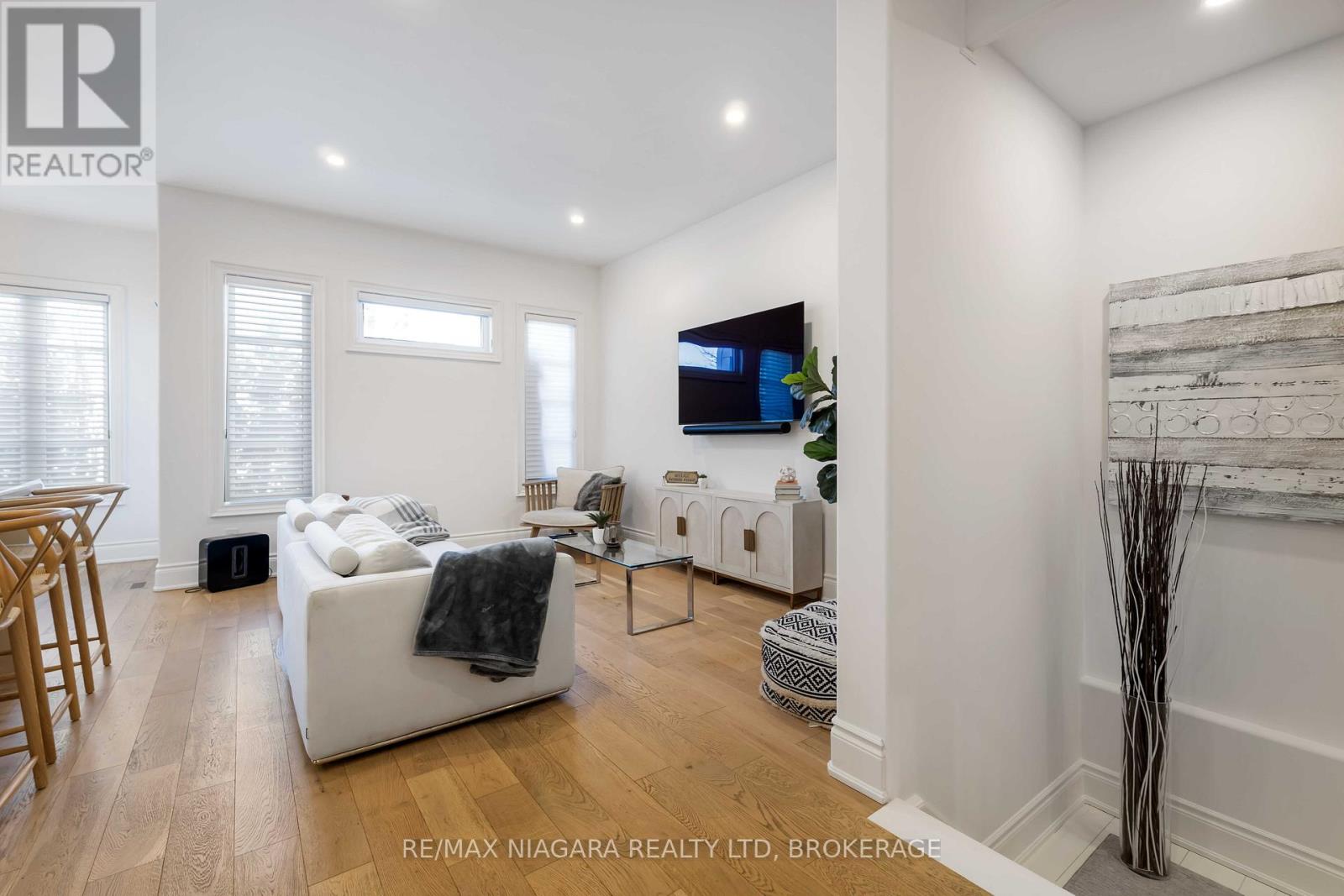 15 Arbourvale Common Road, St. Catharines, Ontario  L2T 3B7 - Photo 8 - X13467316
