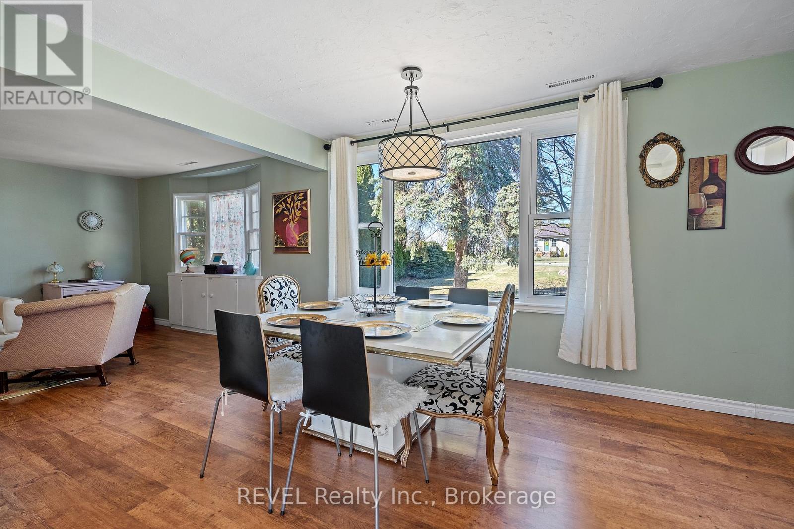 639 Penner Street, Niagara-On-The-Lake, Ontario  L0S 1T0 - Photo 4 - X13469296
