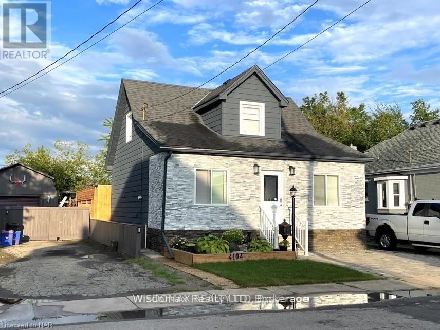 4104 Muir Avenue, Niagara Falls, Ontario  L2E 3L3 - Photo 1 - X13471826