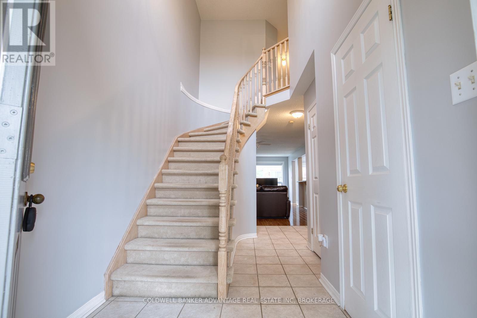 2 - 800 Paramount Drive, Hamilton, Ontario  L8J 3V8 - Photo 3 - X13472900