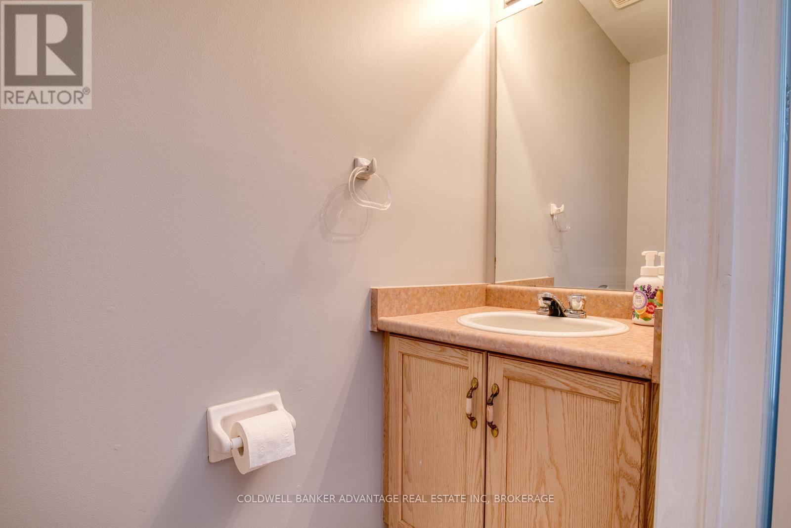 2 - 800 Paramount Drive, Hamilton, Ontario  L8J 3V8 - Photo 5 - X13472900