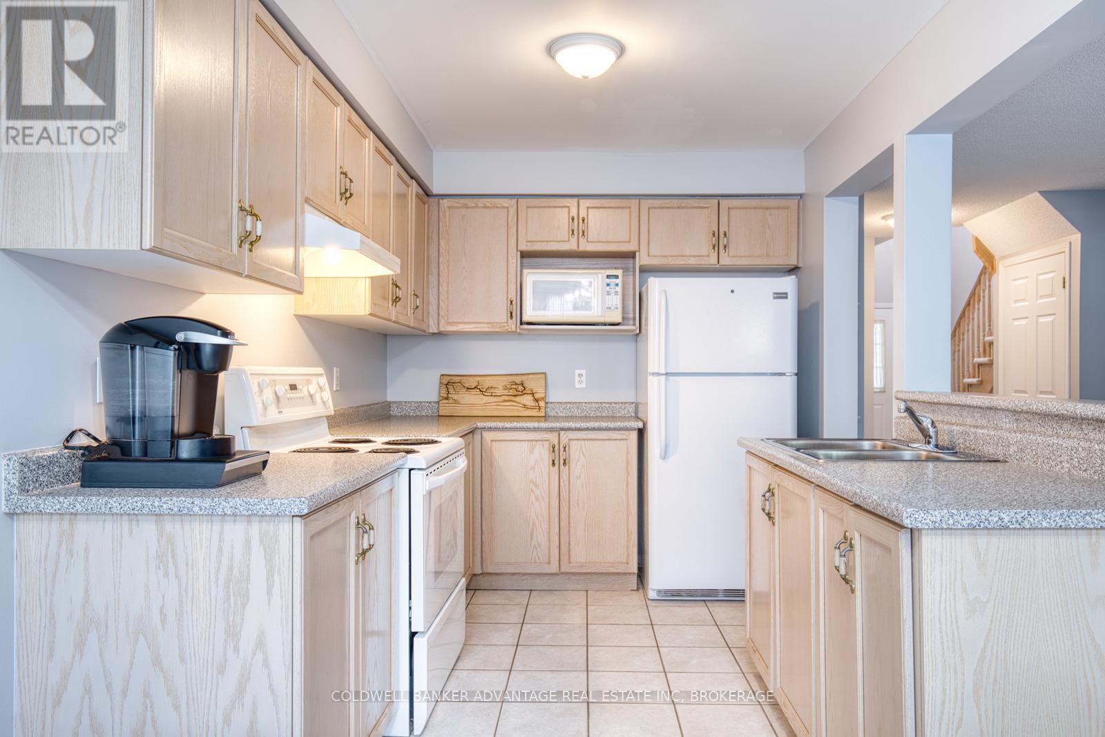 2 - 800 Paramount Drive, Hamilton, Ontario  L8J 3V8 - Photo 9 - X13472900