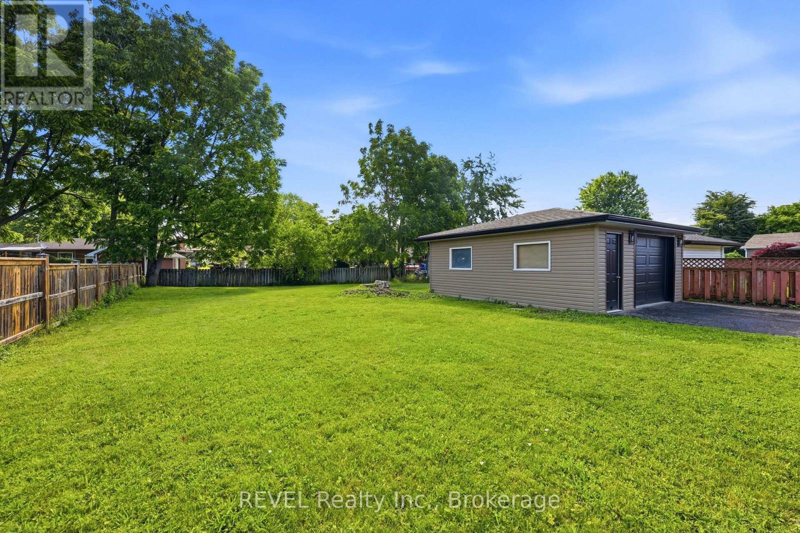 72 Prince Charles Drive, St. Catharines, Ontario  L2N 3Z1 - Photo 24 - X13473058