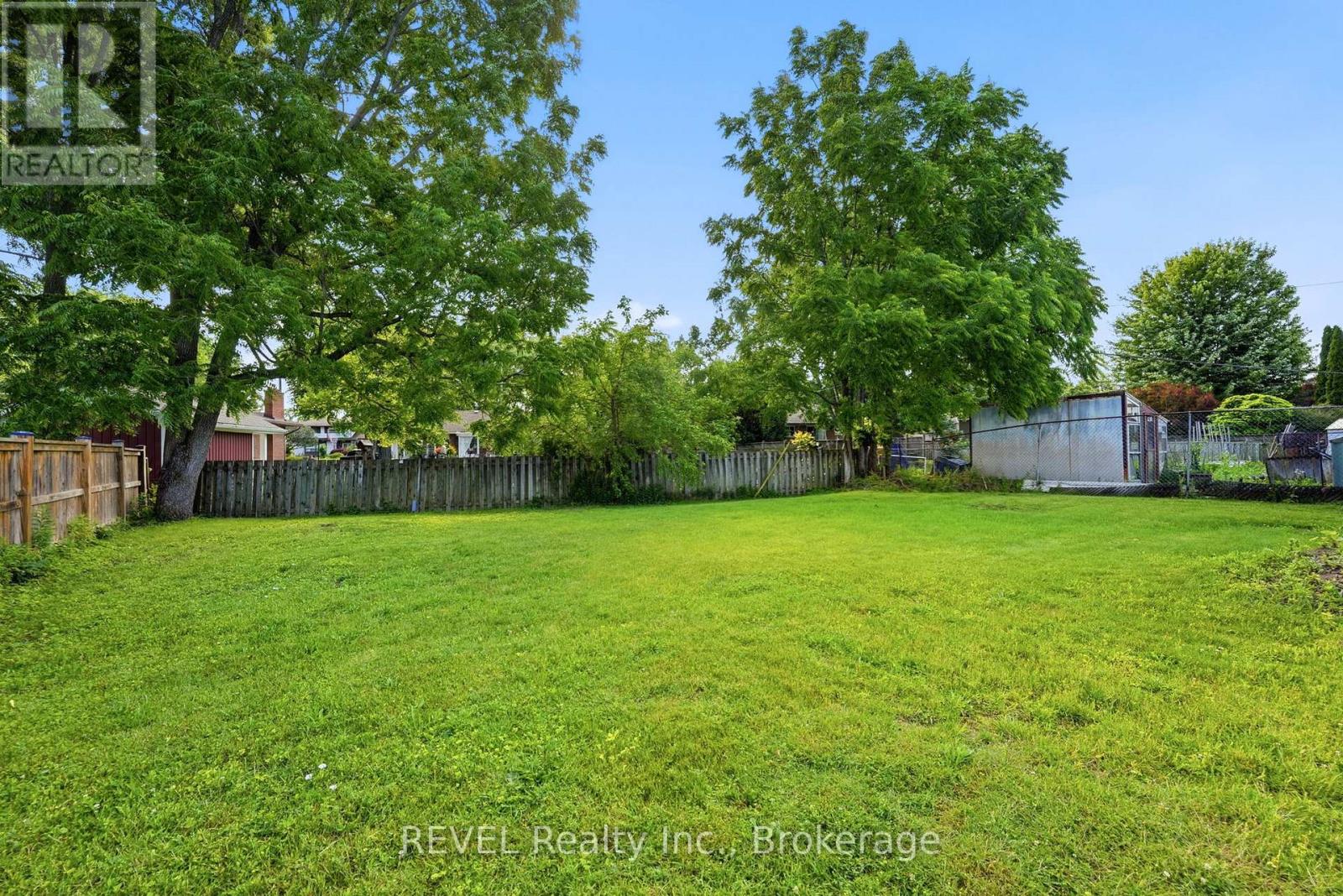 72 Prince Charles Drive, St. Catharines, Ontario  L2N 3Z1 - Photo 25 - X13473058